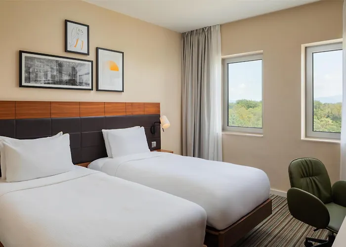 Hotel Hilton Garden Frankfurt Airport 4*