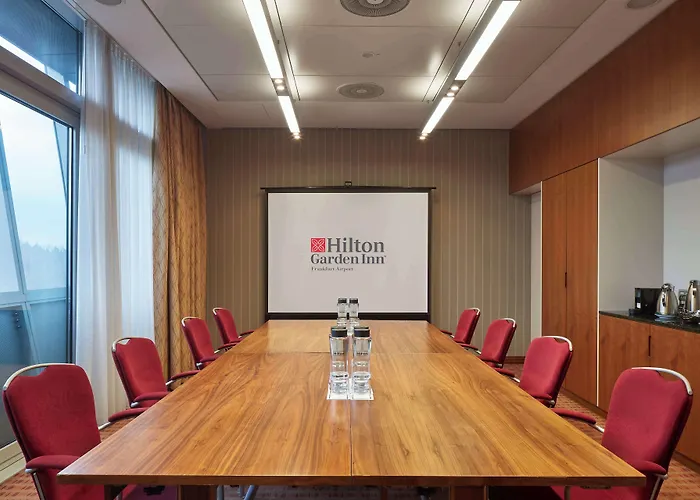 Hilton Garden Frankfurt Airport Отель 4*